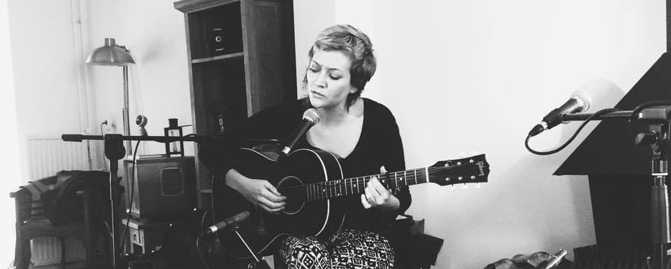 Angel Snow | The Outlaw Roadshow